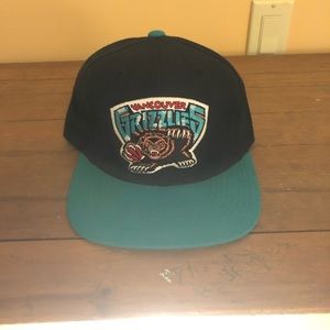 Vintage Vancouver Grizzlies SnapBack